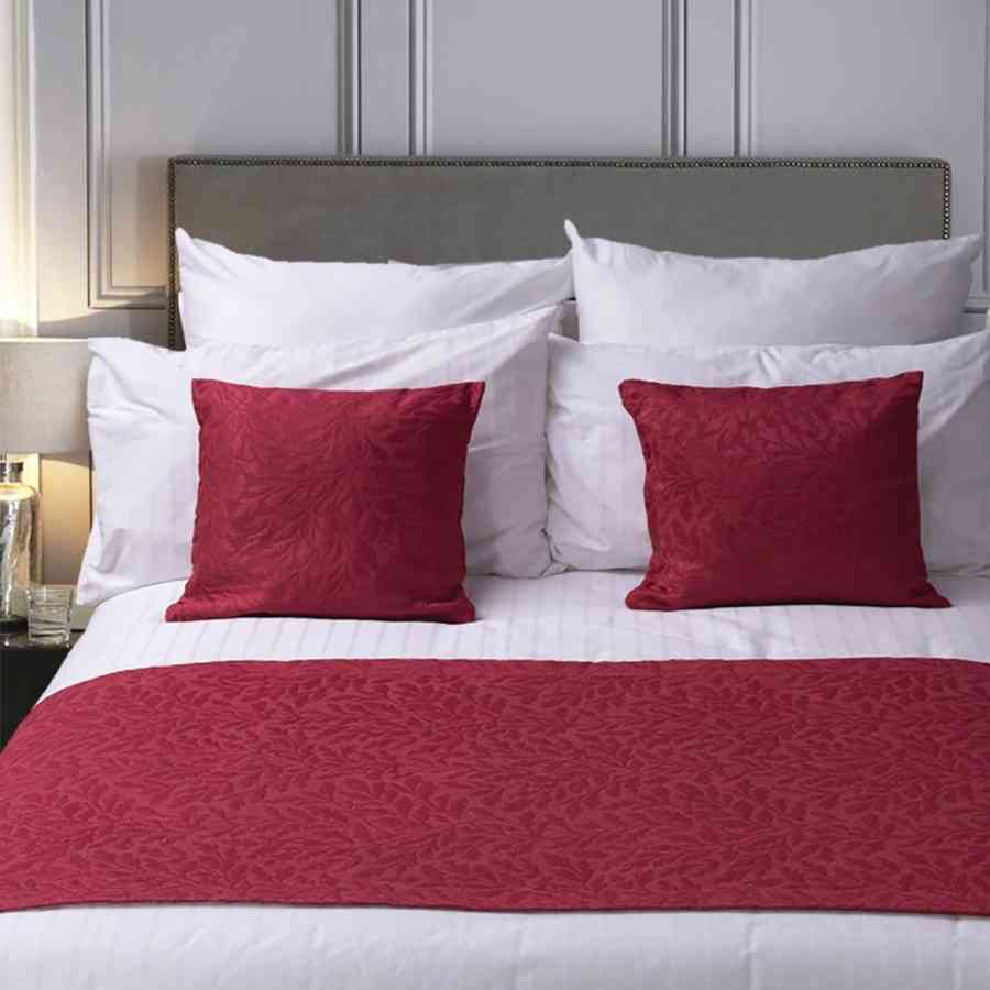 Traversa de pat  Pique Anderson Oak Burgundy
